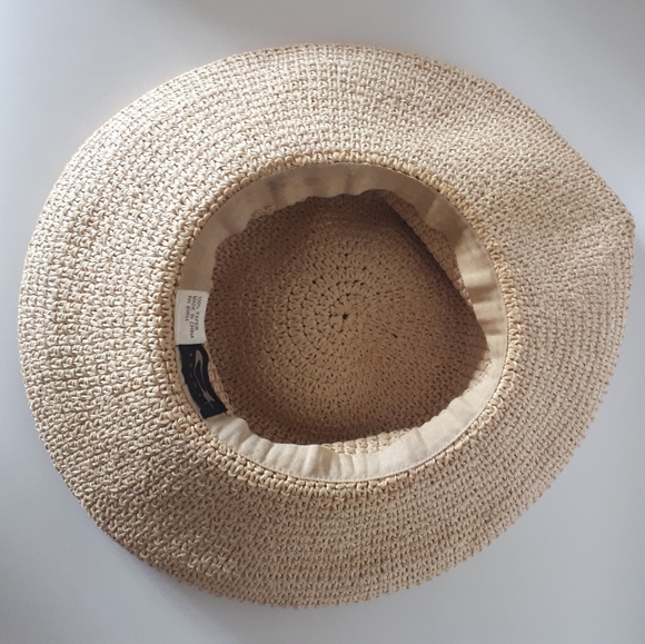 Wide-brimmed Sun Hat - Picture 4 of 4